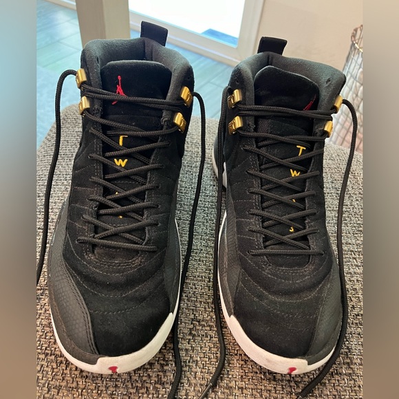 Men’s Jordan Retro 12s Reverse Taxis Size 9 - Picture 2 of 8